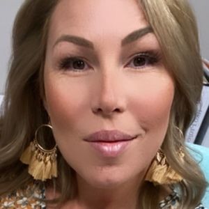 Meet your Posher, Valerie